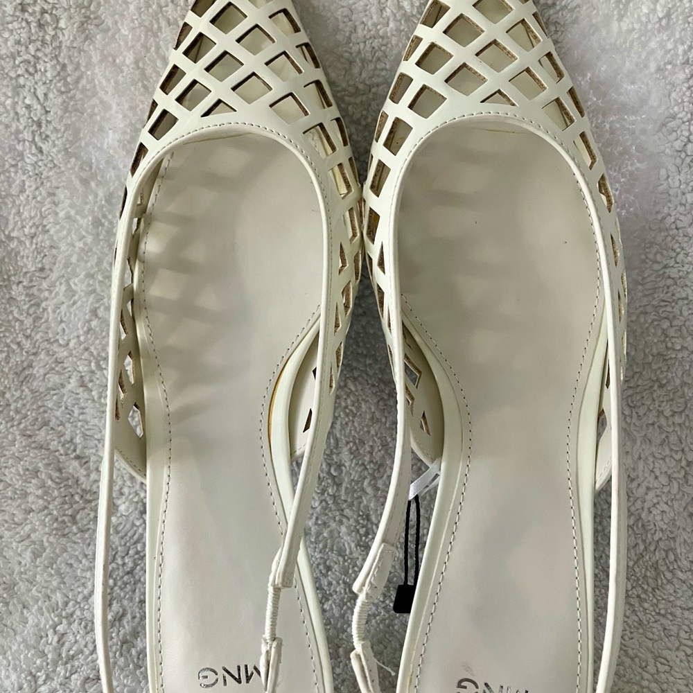 Mango Women's Ivory Cutout Flats. Brand new!! Never worn.